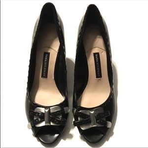 Dana Buchman Black Edgy Metal Pumps Heels Shoes